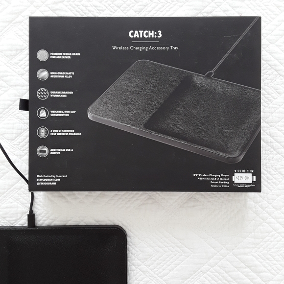 Elegant Wireless Charging Accessory Tray - Picture 3 of 3